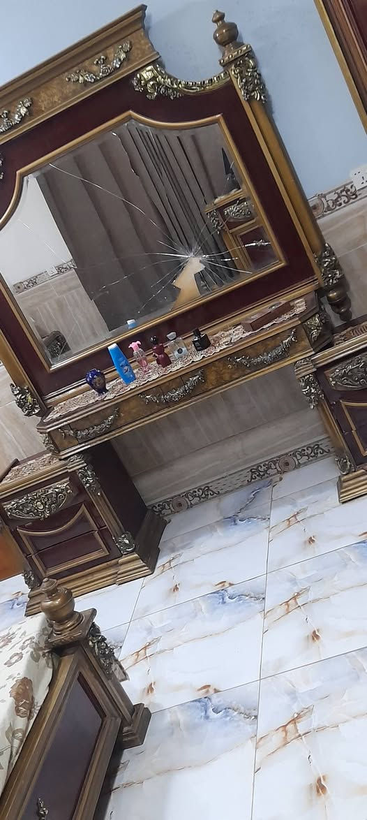 السلام عليكم
غرفه مصريه(دمياطيه )
السعر ٥٥٠
المكان الكريعات 
موبايل *********** 
لانرد علي التعليقات فقط الاتصال
