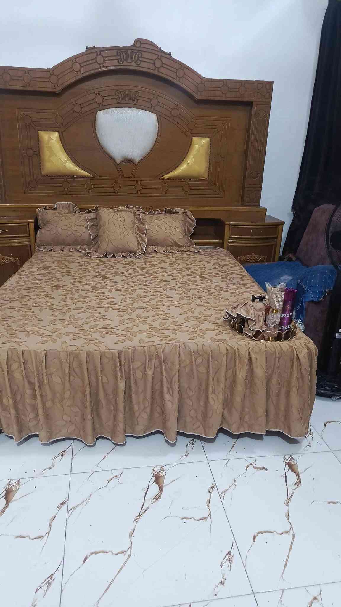 لا توجد تفاصيل

نص مكتوب في الصور:
- خياطة ام رضا
- ***********