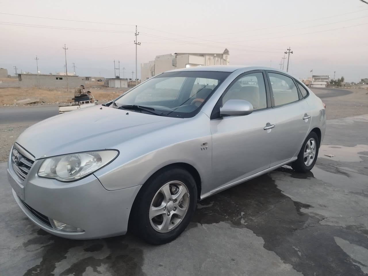 السلام عليكم للبيع 
افانتي2006 ادوات گص 
گير محرك شرط 
تبريد تدفئه شرط 
صدرها نص عُمر 
تخم تاير جديد
السياره نظيفه مال جناي 
سعرها 37 وبيها مجال 
ملاحضه : بيع فقط بدون مراوس 
مكان السياره ناحيه الزاب 
للأستفسار :‏‪***********‬‏
