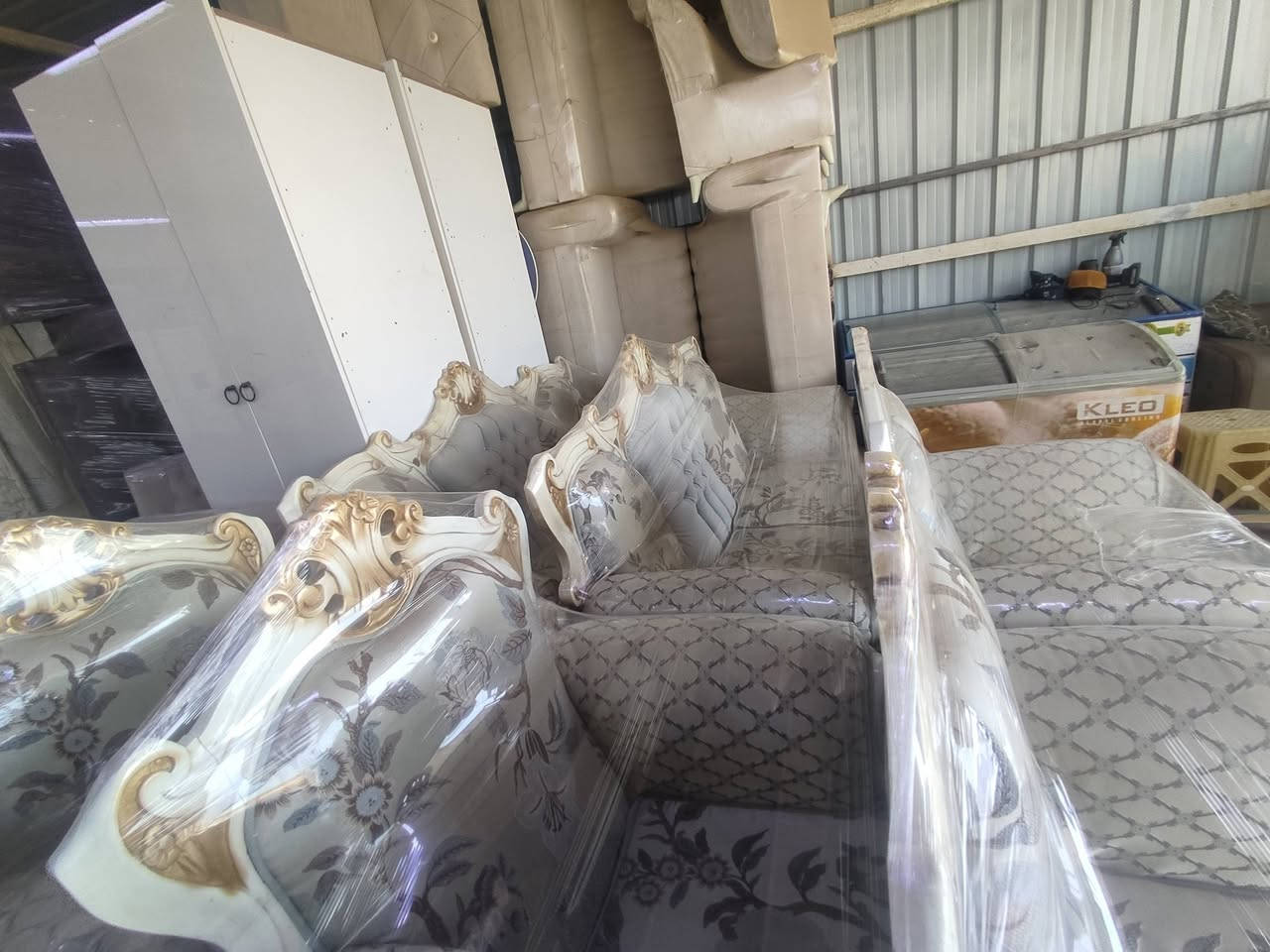 مجمع متكامل للأثاث والأدوات المنزلية المستعملة
طباخات • ثلاجات • كاونترات • تخوم • بلازمات
جودة نظيفة وأسعار تناسب الجميع
نوفّر لكم اختيارات مرتبة بحالة ممتازة
لأن راحتكم تهمّنا وذوقكم أولويتنا
العنوان: بغداد - المدائن - سلمان باك - الشارع العام مجاور محطه البانزين
رقم الهاتف: ***********
واتساب: ***********
تشرفونا بزيارتكم 🤍
