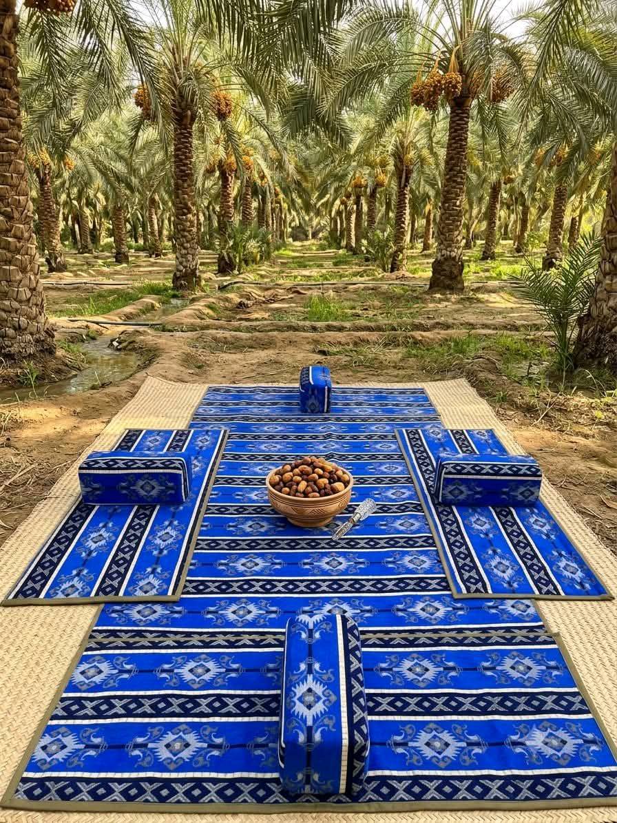 � جلسة عربية فاخرة بطابع تراثي أصيل 🔥

جلسة عربية مصنوعة من قماش السدو الفاخر، بتصميم أنيق يجمع بين الأصالة والجمال، والظهر مغلف بقماش تنزاني ضد الماء ليوفر لك المتانة وسهولة الاستخدام.

✨ مناسبة لـ:
🏕️ جلسات البر والكشتات
🌿 جلسات الحديقة
🌙 الركن الرمضاني
🏡 الجلسات المنزلية والاستراحات

✅ قماش سدو عالي الجودة
✅ ظهر مغلف بقماش تنزاني ضد الماء
✅ مريحة وأنيقة وتتحمل الاستخدام
✅ تصميم تراثي يضيف فخامة للمكان
✅ مناسبة للداخل والخارج

اختيارك المثالي لجلسة تجمع بين الراحة والفخامة وروح التراث 🤎

📩 للحجز والاستفسار راسلنا على الخاص
***********