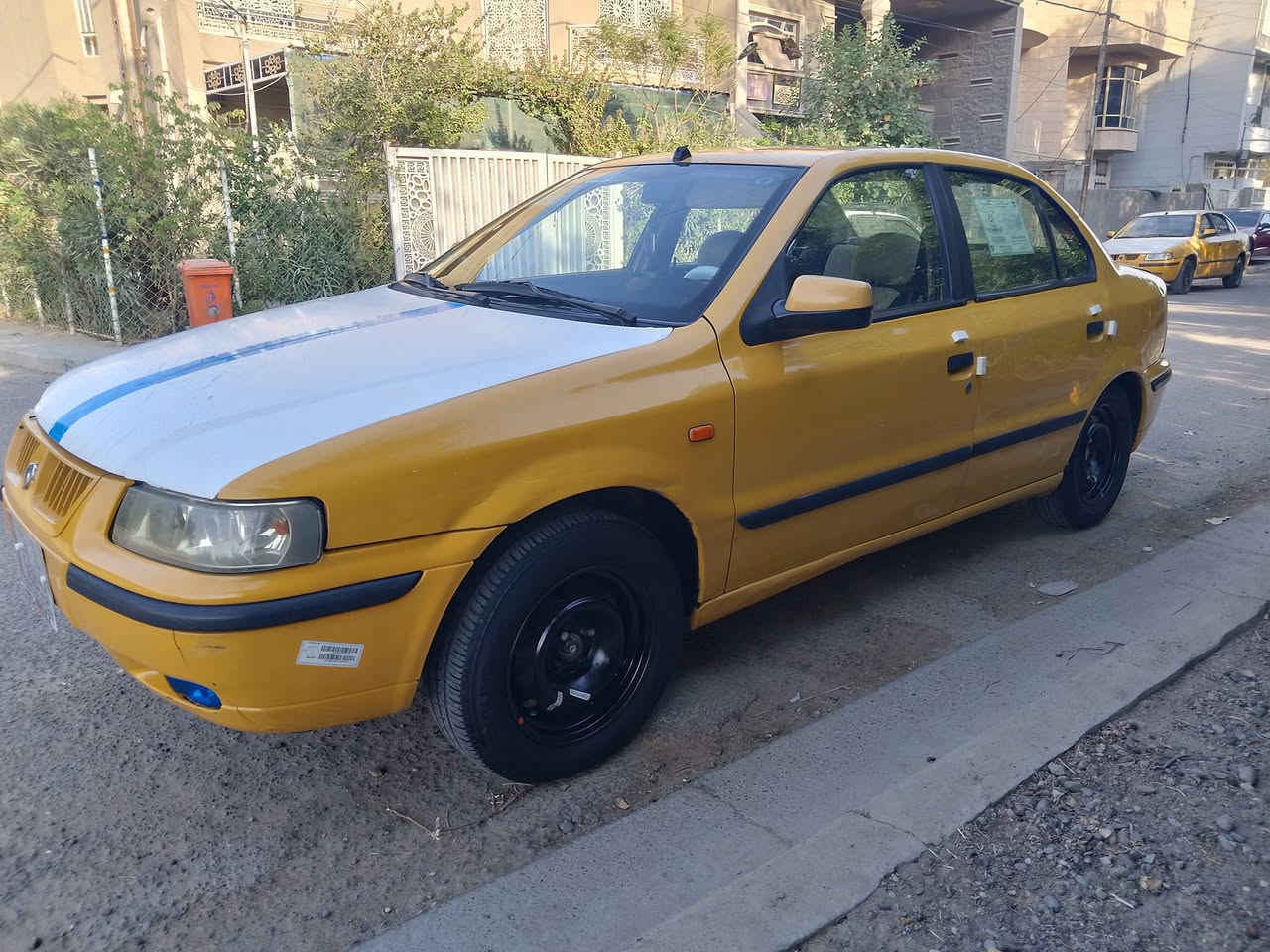 سمند موديل ١١ محرك لاصرف ولاتبخير صدر أمامي وخلفي جديد تخم تاير جديد تبريد ثلج دوشمه ارضيه وسقف وكشنات رقم دولي بغداد السعر ٣١ وبيهه مجال قليل ***********
