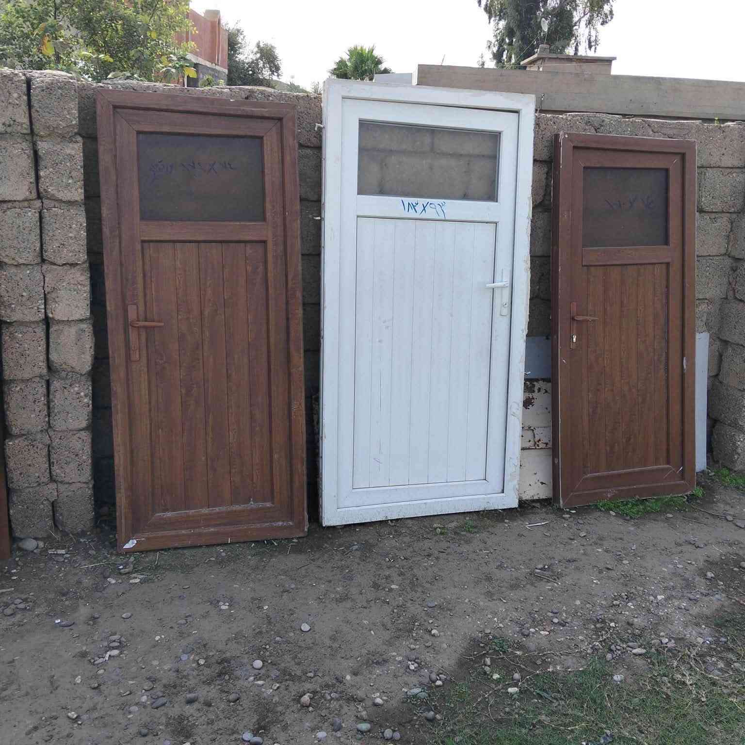 أبواب بلاستيكية • شبابيك بلاستيكية • ساحة العدلة