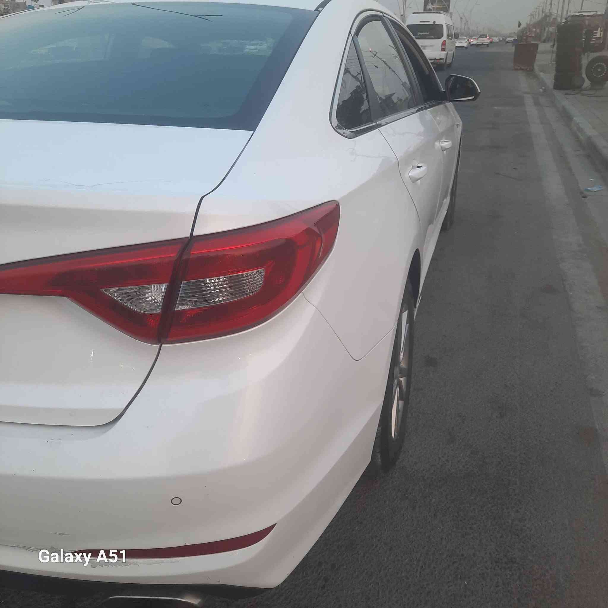 ياالله
سوناتا البيع 17 كوري بيهه قطعتين صبغ فغط 
رقم شمالي جديد تريد وكاله او تحويل بكيفك
السعر ١٢٥ بيهه مجال عنوان بصره كرمت علي
***********و***********
بيع مستعجل

نص مكتوب في الصور:
- Galaxy A51