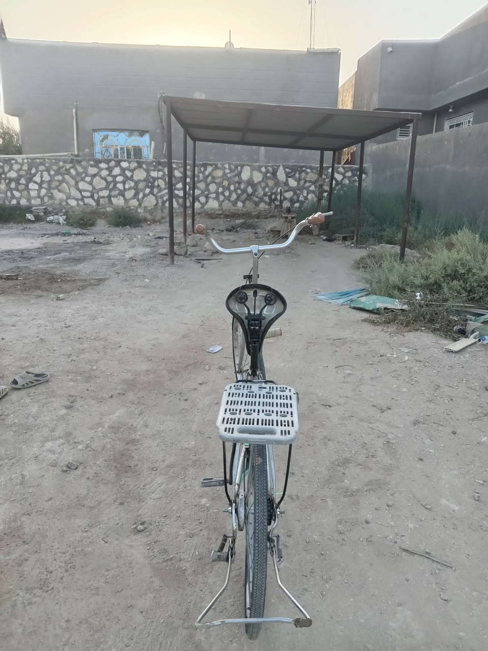 السلام عليكم بيسكل للبيع بيسكل نضيف ونوعيه ياباني  
المكان بابل ول سعر؟ 50وبيها مجال قليق       موجود علئ الفيس او انتصل ***********
