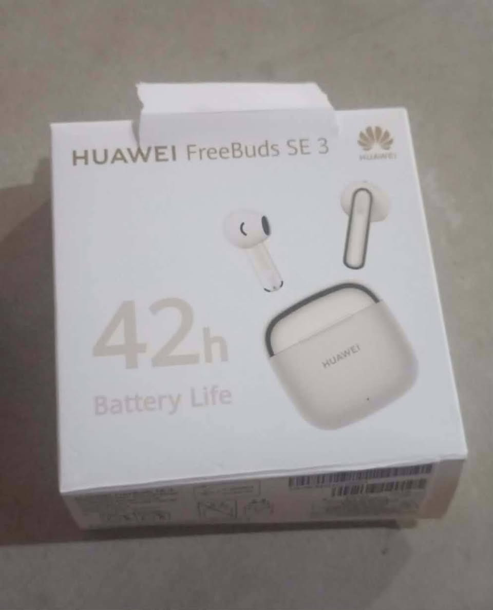 🎧 سماعات هواوي FreeBuds SE 3 – جديدة بالكرتونة
سماعات لاسلكية أنيقة بتصميم عصري ولون أبيض فاخر بلمسة ذهبية 🤍✨
✅ بطارية تدوم حتى 42 ساعة
✅ صوت نقي وجودة عالية من هواوي
✅ علبة شحن أنيقة بغطاء معدني لامع
✅ اتصال بلوتوث سريع وثابت
✅ مريحة جداً للاستخدام الطويل
📦 الحالة: مستعملة شي قليل – مع الكرتونة الأصلية
تواصل عبر الهاتف ***********
السعر 55000 مع التوصيل
