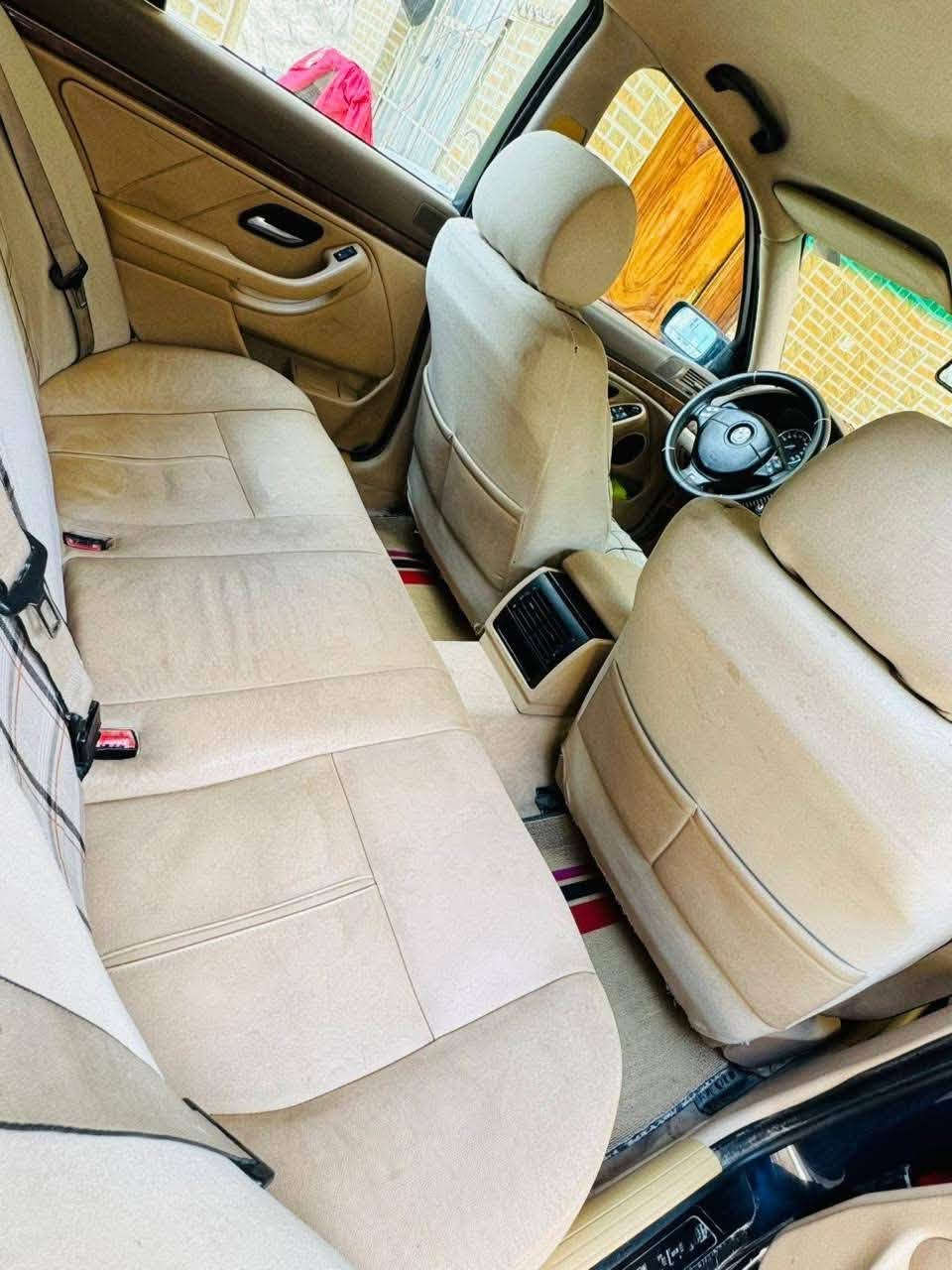 BMW . E39
للبيع بي ام صقر 
حجم 528 اصل 
دبل فانوس 
مديل 2000
رقم بابل 
داخل بيجي 
كشنات جلد 
تحكم ستيرن 
كير اوتو 
لون حبري 
بدون ضربه 
مصبوغه جماليه 
نقص كمبريسر تبريد بيه ضعف 
مكان حله 
السعر 85 وبيه مجال 
للاستفسار 

‭***********‬
