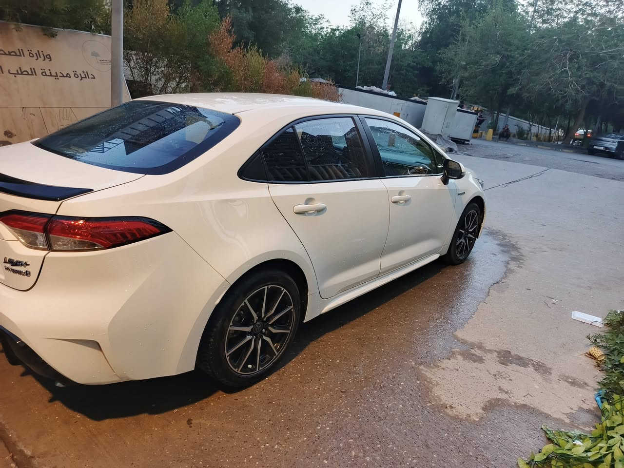 كورلا 24 هايبرد فئة اس فول رقم بغداد باسمي هزة وسنوية ورقم كله جديد مكفولة من الصبغ بيهه بارد بالبابتين طخة دراجة وتكحيلات بسيطة بالدعامية واضح بالفيديو والصور مواصفات فتحة وكشن كهرباء وجلد ويل اسود 17 ورادار وتوقف ذاتي ولد امامي وخلفي ماشية 43 وسعره النهائي 148 بدون عملة رجاء جوة هذا السعر ما ابيع مكاني بغداد حي الجهاد الاتصال على الرقم ***********
