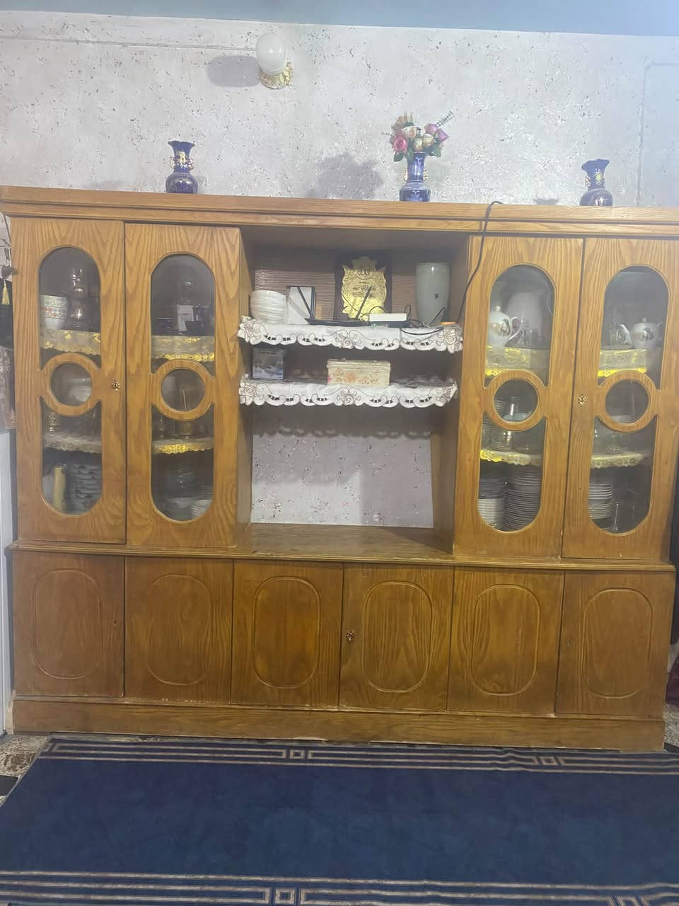 بوفيه للبيع مستخدمه سعر 150
***********
