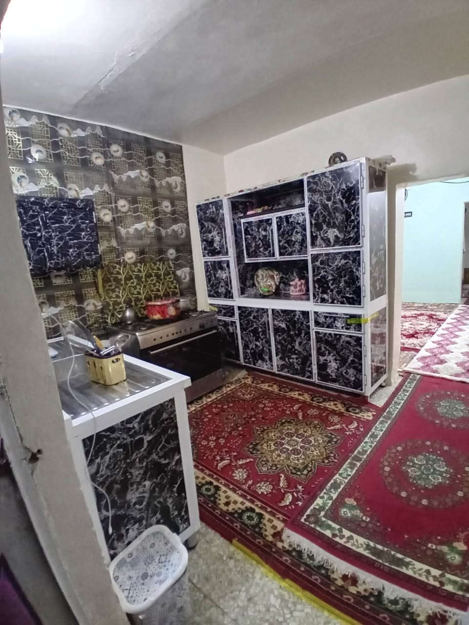 السلام عليكم
من رخصة الادمن 

منزل للبيع طابو ملك صرف محكمة الكرادة

العنوان الزعفرانية شارع الكهرباء مقابل شارع البستان 

تفاصيل البيت 100 متر ريم البيت عكاده مو مسلح ثنين غرف وحده والثانية فوك صالة ومطبخ واستقبال حمام مشترك داخلي وصحيات خارجي السعر 75 مليون وبي مجال التواصل *********** حسنين
