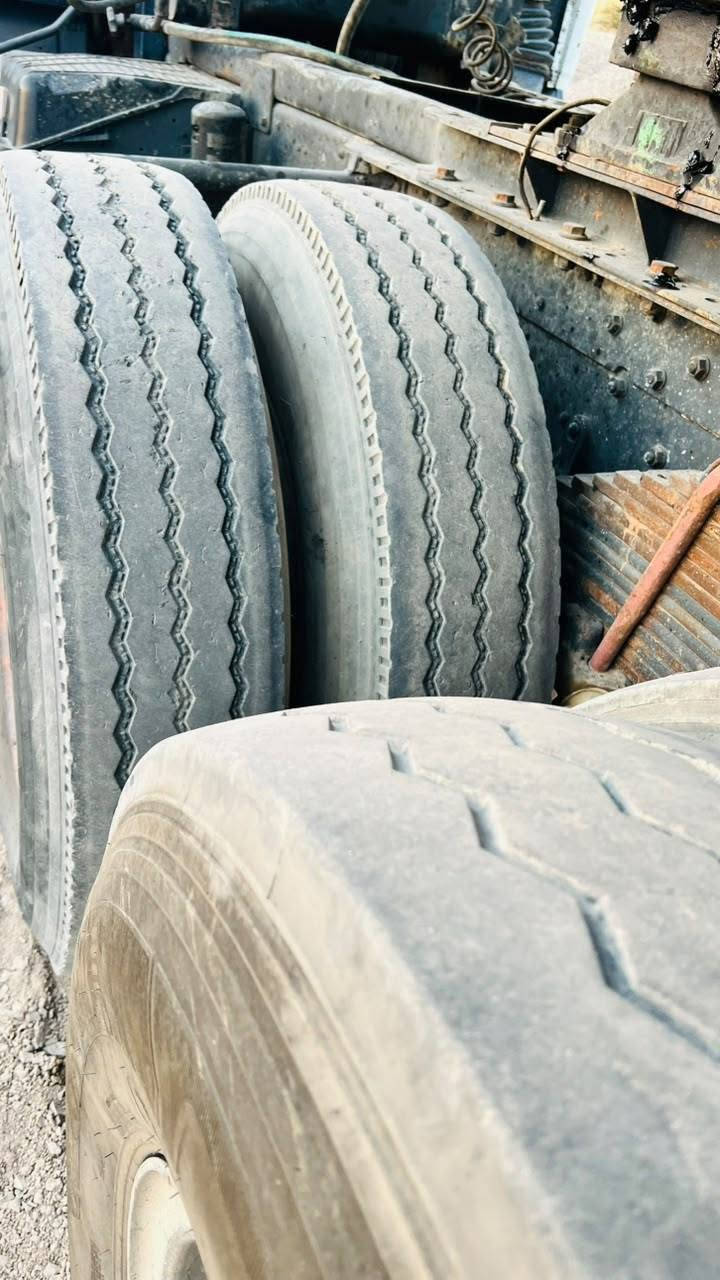 والسلام عليكم 5ازواج كاملات 24 مع الويلات والبراميخ مراوس ب 22 نضيفات او بيع مكانهن سماه
***********
