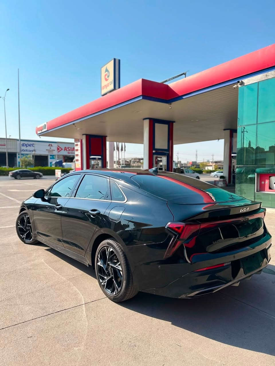 كيا K5 GTLINE موديل 2025
فول الفول 1/1
بدون صبغ بدون ارباك كلين تايتل شرط 
گير و محرك كهربايات حجر صالنصة كلها بلادي 100%
ماشية زيرو ٧  الف  ميل 
السعر 193 ورقة و بيها مجال جدا بسيط
المواصفات
✔️بانوراما
✔️ كشنات امامي تدفئة
✔️ بصمة + تشغيل عن بعد
✔️ داخل جلد أسود
✔️ كرسي سايق كهربائي
✔️ شحن وايرلس
✔️ رادارات أمانية وجانبية
✔️ أوتو بريك
✔️ LED أمامي وخلفي
✔️ شاشة كبيرة
✔️ ويل كب GTLINE
✔️ هندبريك دكمة
✔️ Drive Mode
✔️ مكينة 2500GDI
✔️ حساسات
✔️ ومواصفات إضافية كثيرة
سيارة دخول جديد و رقم كاتي تترقم شمالي (اربيل/دهوك/سليماني)
📞 للتواصل والاستفسار :
***********
