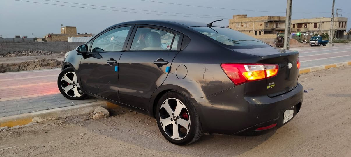 كياا ريو وارد خليجي 2014 رقم ذي قار مكفوله كفاله عامه ضربه وصبغ وتبديل مكينه 1600 قطرتين المرغوب  مكينه كير حداديه جديده تخم تاير جديد ويل كب حجم 17  حساسات خلفيه شاشه تاب تحكم استيرن تحكم بل الاناره مخرج تايب سي مرايات شفط شاير بل مري  مكان سياره ذي قار قضاء الشطره بيع او مراوس ***********
