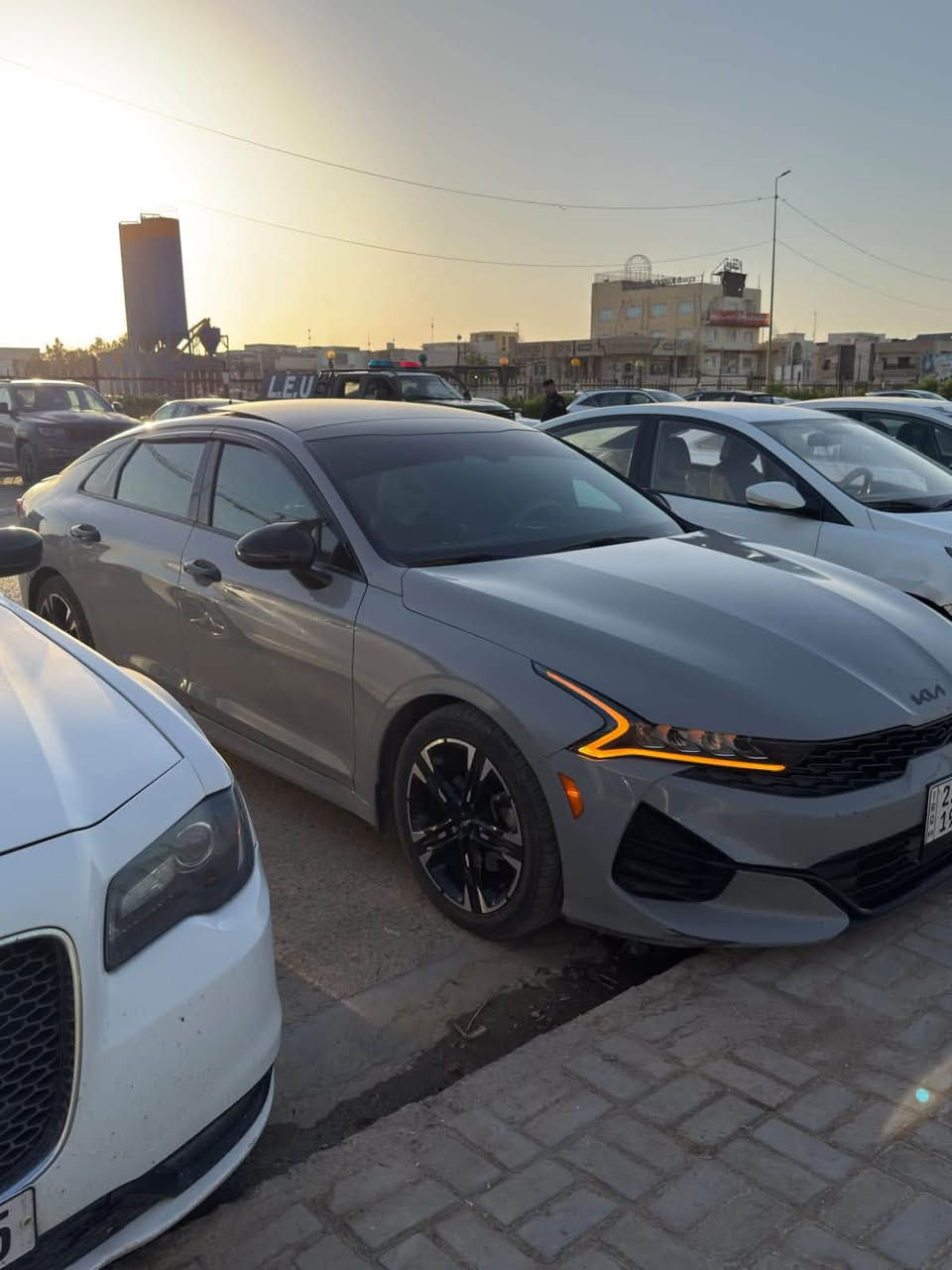 للبيع

كيا K5 موديل 2023 (GT-Line)
 الفئة: GT-Line (أعلى مواصفات)
 المحرك: 1.6T توربو
 اللون: سمنتي مميز
 المسافة المقطوعة: 85,000 كيلومتر (بالكيلو وليس الميل)
 الحالة: نظيفة جداً وبحالة ممتازة
الحادث:قطعتين صبغ بجم كبس بدون ارباك
المواصفات:
 فتحة سقف بانوراما
 قيادة ذاتية 
 تحديد مسار
 نظام تثبيت السرعة الذكي
 توقف ذاتي 
 تدفئة وتبريد للكشنات الأمامية
 تدفئة للكشنات الخلفية
 خزن ميموري
 شاشة عرض كبيرة تدعم أبل كاربلاي (Apple CarPlay)
نظام (AWD / فور ويل)

 السعر: (182 وبيها مجال)
الموقع : الديوانية 
***********
