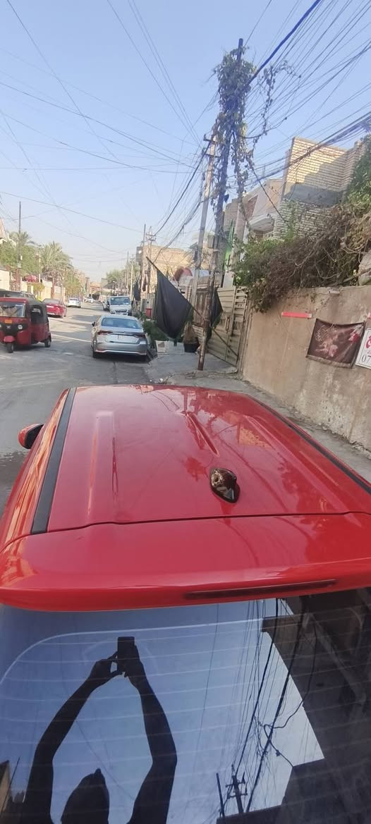 🔴 للبيع او مراوس بريوس هونداي كاسير Hyundai Casper 2024 وارد كوري 🇰🇷
🚗 الموديل: 2024
🎨 اللون: أحمر
📍 رقم بغداد
👤 باسمي — نقل مباشر
- محرك بنزين  MPI
- كير أوتوماتيك
- تبريد وتدفئة تبريد ثلج 🥶
- تشغيل عن بعد
- شاشة اعطال السيارة
- ويل كب
- تاير أمامي جديد
_ مري شفط
_ تحكم ستيرن 
- السيارة نظيفة استخدام شخصي للبيت

🛠️ ملاحظات الحادث:

- البنيد مبدل
- باب الجنطة نفسه ومعمّر
- الدعامية كبس شركة
🔒 الكير والمحرك بكفالة السيارة
📍 الموقع: بغداد – جميلة الثانية

💰السعر 98 والمجال بسيط للجادين.
📞 للاستفسار والتفاصيل: وتساب/اتصال
***********
