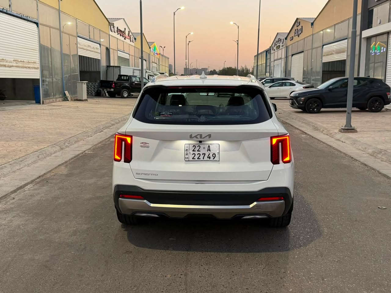 السلام عليكم .
السورنتو 2025اخت زيرو
محرك 6V.
ماشيه 35الف 
مواصفات .
داتشوب.
دبل كامره .
دوسات .
بردات خلفيه.
حساسات امامي خلفي.
تحكم استيرن جهتين .
اناره داخليه.
الويل 20
كير مواس.
شاشه متصله .
مكان سياره بغداد .
الرقم ***********
