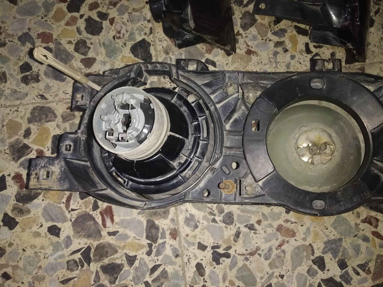 غراض رخصات اصلیات بس مامصورهن کاهن کول التریده وصوره الک لان تلفون تعبان  مال حاویه نضیفات کلش شغلات مکانی بغداد الحسینیه ماعندی توصیل ماکو 
سبایدر کربوبن فایبر اصلی برراغی زرع خفیف مبارکه مصدات هو مال دعامیه خلفیه 
لایتاتات تخم زنون 
سایر دخانیات امامیان مال حاویه تلفون بس بی اندازه بالدکم یعنی عاطل فقط دیکور کاملل دیه القاعده دایر یصیر یوسبی 
نفاضه مال باب خلفی 
نفاضه جوگر بیها ناره صغیره اصلیه مال بیام 
یده باب عکس السایق 
مخدات مال توجه مال راس امامیات شی رافی قبق رادیتر 
عقل نبرید مال حاویه 
فیشمشکله 
بلکات کم قطعه صلیات کتفات 3 بدان اصلیتات شرط الضوه مالهن فدا الفول عدسات مال لات امامی قشه مع قواعد کلوبات مال بک لایت کامله بلاد 
فتبم عدد 2 دفع قوی شغلهن رافی والله 
کاعیات بی ام دبلیو نضیفات کامله مال مع الشاشاشه کرایه دقیقه کلش جیب شود کامله هیشها ویران بس شد 
مژده مال اماره داخلیه 
ستاناد موبایل جدید مامستخدم ابد مبارکه اوبو 
کروز صلصنه دشه قونیه صوت مربع اولیه مال باله اصلیه اصلیه بیعت ربلات تصغیر دتکبیر آمونیوم مقاوم للحراره والمروحه فلار شی مامطروق 
علامه آریل صندوک اولیه بس شکل  بطاین بوب مال 500 بلاد یرادلهن ترتیب بس عادی همه شکلهن مرتب حالیا 
دوشنبه جلد اخت الللاد تلبیس تکعد بلادیه تدربایلن اول بم مال 500 شغلات 
دینامو اولیه نحساس مال حاویه کفر مال مسجل یثبت بی المسجل 
طرفایه حرق اصلیه جدیده 
فیش مسجل جوکر السعر اذا شلع خابرنی وتعال چتدلل دذا مفرد هم بخدمتک کول السعر العجبک وجوز آنی قللل بعد من السعر لان مستعجل علیهم کلش مکانی بغداد الحسینیه قریب علی الشارع الرئسی 
هذا رقمی شرای اتصال دمارجعک تشلع عیونی *********** او *********** مکانی بغداد توصیل ماکو ماعندی
