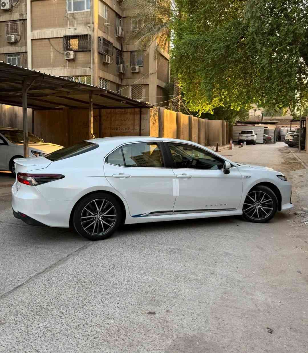 كامري 2024 هايبرد وكاله عبد اللطيف جميل فول 1/1 GLE
ماشيه29 الف كيلو مكفوله من كلشي   
  فتحه وبرده وكرسي كهرباء وشاحن واير ليس جديدا جدآ السياره مكانها بغداد باسمي تحويل ثاني يوم 
السعر 242 بيها مجال قليل حك الجيه  
رقم الهاتف***********
