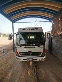 هينو شيطان قلاب بلاد منزل موديله 2002 باسمي سنويه لغاية  2031  مكينة 6...