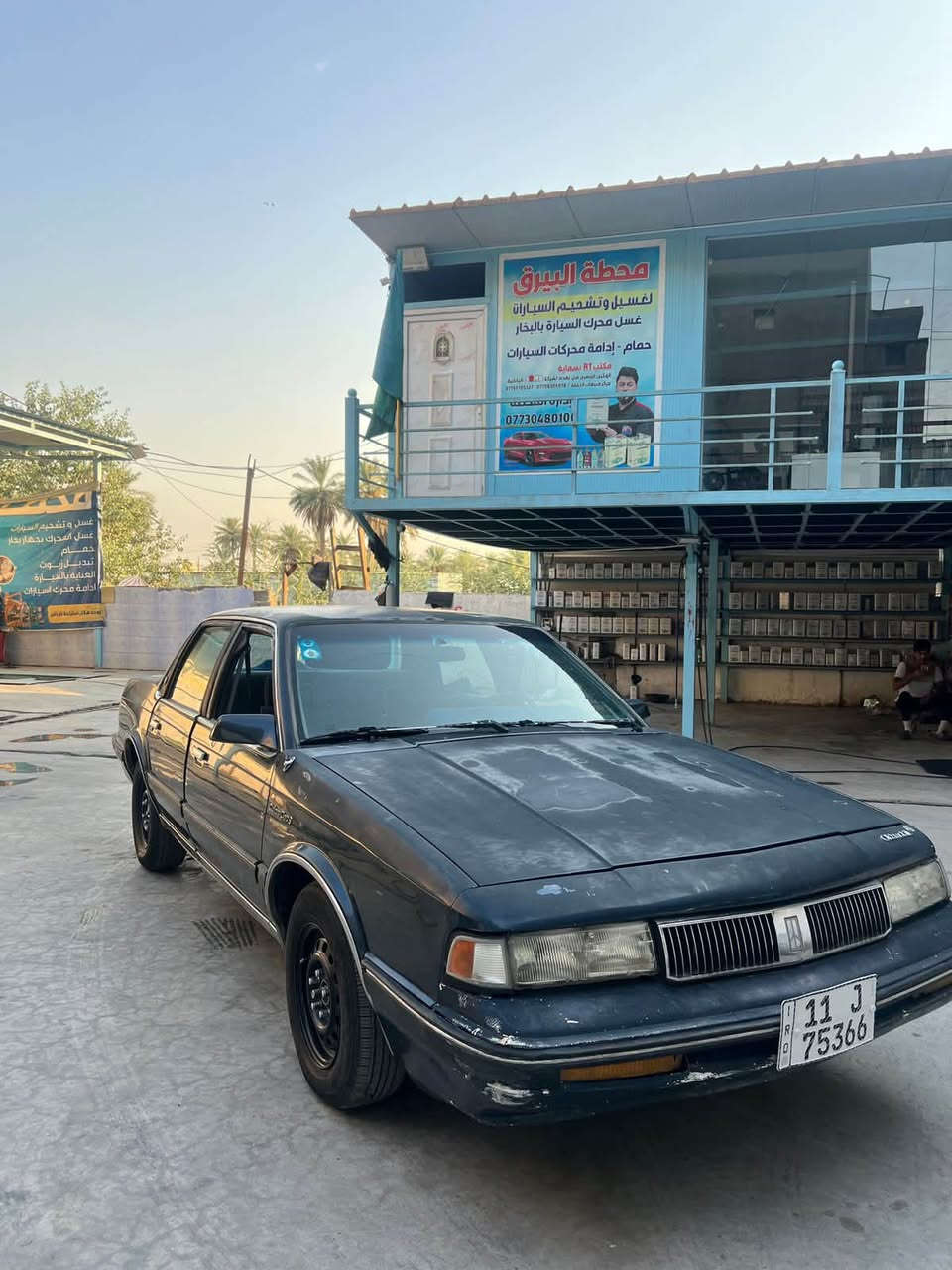 اولدز مديل 90 
مكينه بيها بخار 
حداديه جديده 
تخم تاير جديد 
كهربائيات كلها شغاله
التبريد نقص كمبريسر 
مكانها بغداد 
35 وبيها مجال 
***********
