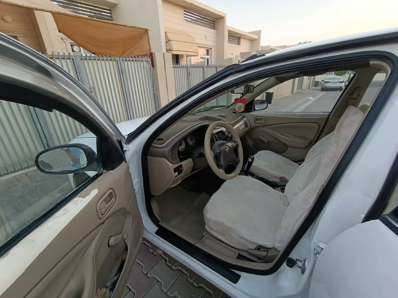 نيسان سەنی یابانی 
مۆدێل 2005
مەکینەسپی
گێڕ ئۆتۆماتیک
بەشەرتی گێڕومەکینە
تایەی تازە
توندوتۆڵ
تەبرید 🥶بەشەرت
تازەسێرڤس ی کراوە
تاقم پلاک+مجوەل+نۆزڵ+فیت پەمپ+ پاتری+ڕۆن... هەموی حەفتەیەک ئەبێت گۆڕاوە
بەناوی خۆمەوەیە 
هەزە ی تازەیە 
ژینگەی تازەیە
کراوەتە تەکسی دواتر کراوەتەوە خسوسی واتا عام بۆیاخ کراوە بەجوانی 
دەرگای پشت سایەق لێدراوی هەیە
سەنەوی هەتا2031 تازەیە
ڕەقەم سلێمانی /ڕەقەم تازەیە
شوێن کەلار/بامۆک
نرخی 68 مەجالێکی زۆر کەم***********
