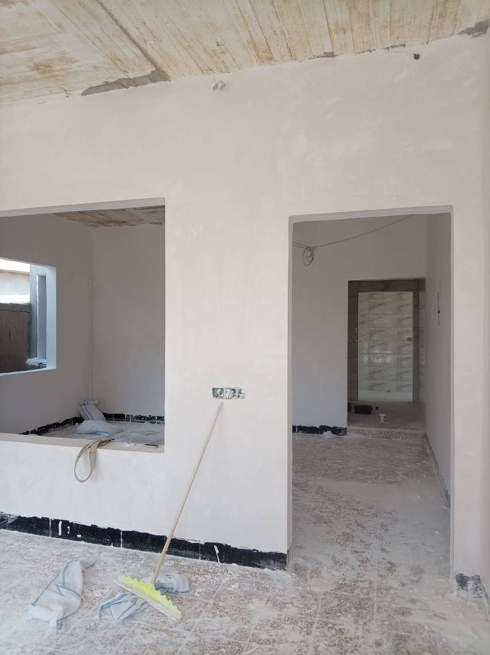 🏠 تريد لباخ مرتبة وشغل يفتح النفس؟
لا تتعب وتدور... إحنا أهل الشغل الأصولي. 👷‍♂️

🔹 لباخ داخلية وخارجية
🔹 تسوية الجدران والأسقف بدقة عالية
🔹 شغل نظيف، سريع، وبأسعار تناسب الجميع
🔹 الالتزام بالموعد والجودة مضمونة

📸 الصورة من أحد أعمالنا، والحكم إلكم.

إذا عندك بيت جديد، محل، أو تريد ترميم، راسلنا على الخاص أو اتصل على:

📞 (رقمك هنا)***********

خلك مطمئن... شغلك بأيد أمينة، والنتيجة تبيض الوجه. 🤝
