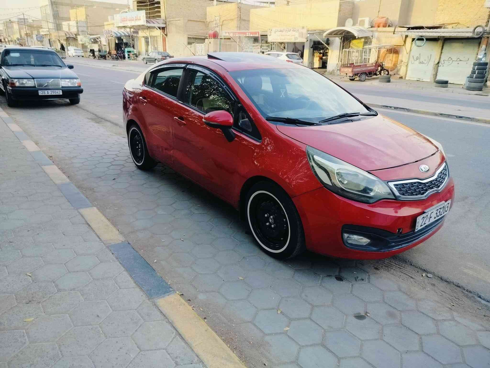 ريو موديل 14 فول خليجي بيها قطعتين تبديل نفس الون وكارت بل بنيد ونص قطعة صبغ  كفالة دواخل وشواصي
 رقم وهزة جديدة 2031 بسم شركة تريد تحويل او وكالة شرط
محرك 1600 قطرتين
تبريد ثلج 
مكاني نجف 
السعر 70 بيها مجال مراوس او بيع
***********

