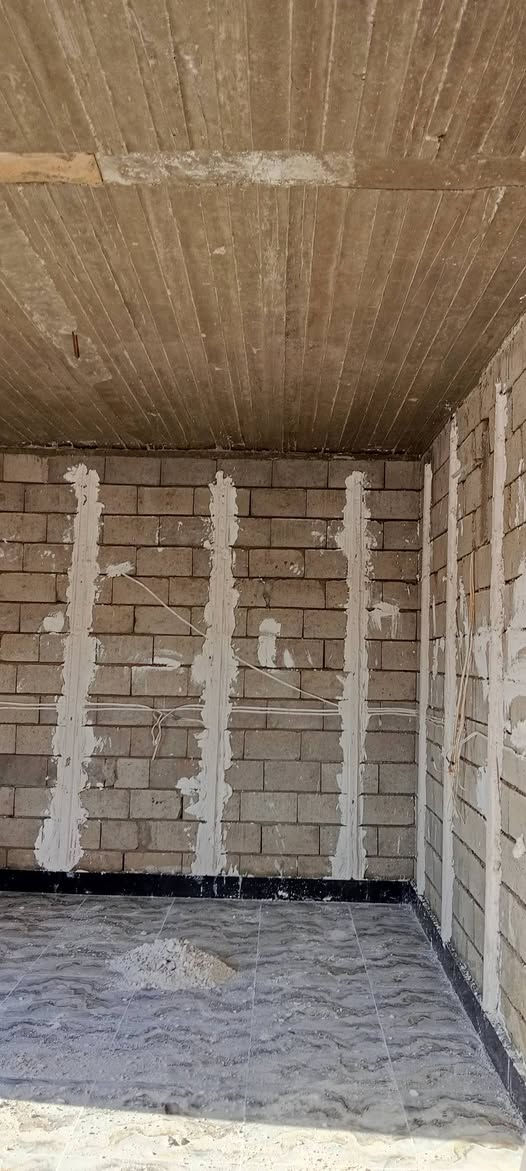 السلام عليكم يوجد كادر لبخ جص من الموصل يتكون من خمس اسطوات وخمس عمال المبيت بنفس الموقع المتر 3 الف/*********** /
