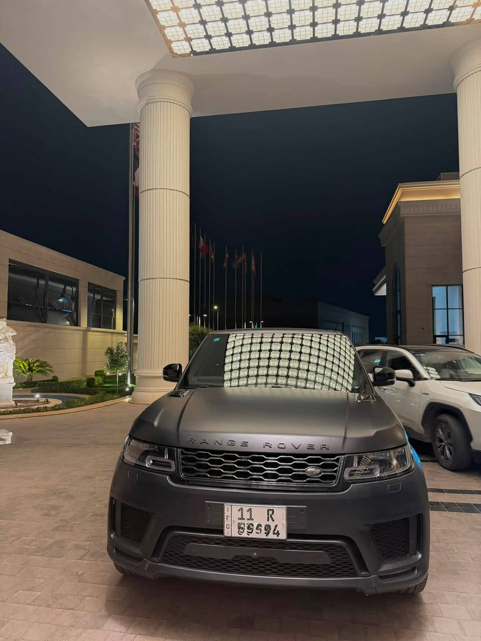 رانج روفر سبورت 2018 HSE dynamic محرك 8 سلندر سوبر جارج ماشيه 50 الف كيلو وارد كندي مغلف ppf المحرك والكير مكفول مامفتوح 
بدون ايرباك.. ثلاجه+ ابواب شفط+ دوسات كهرباء

الضرر: جزء صبغ في جاملغ الخلفي الايسر وباب السائق

للاستفسار
***********
