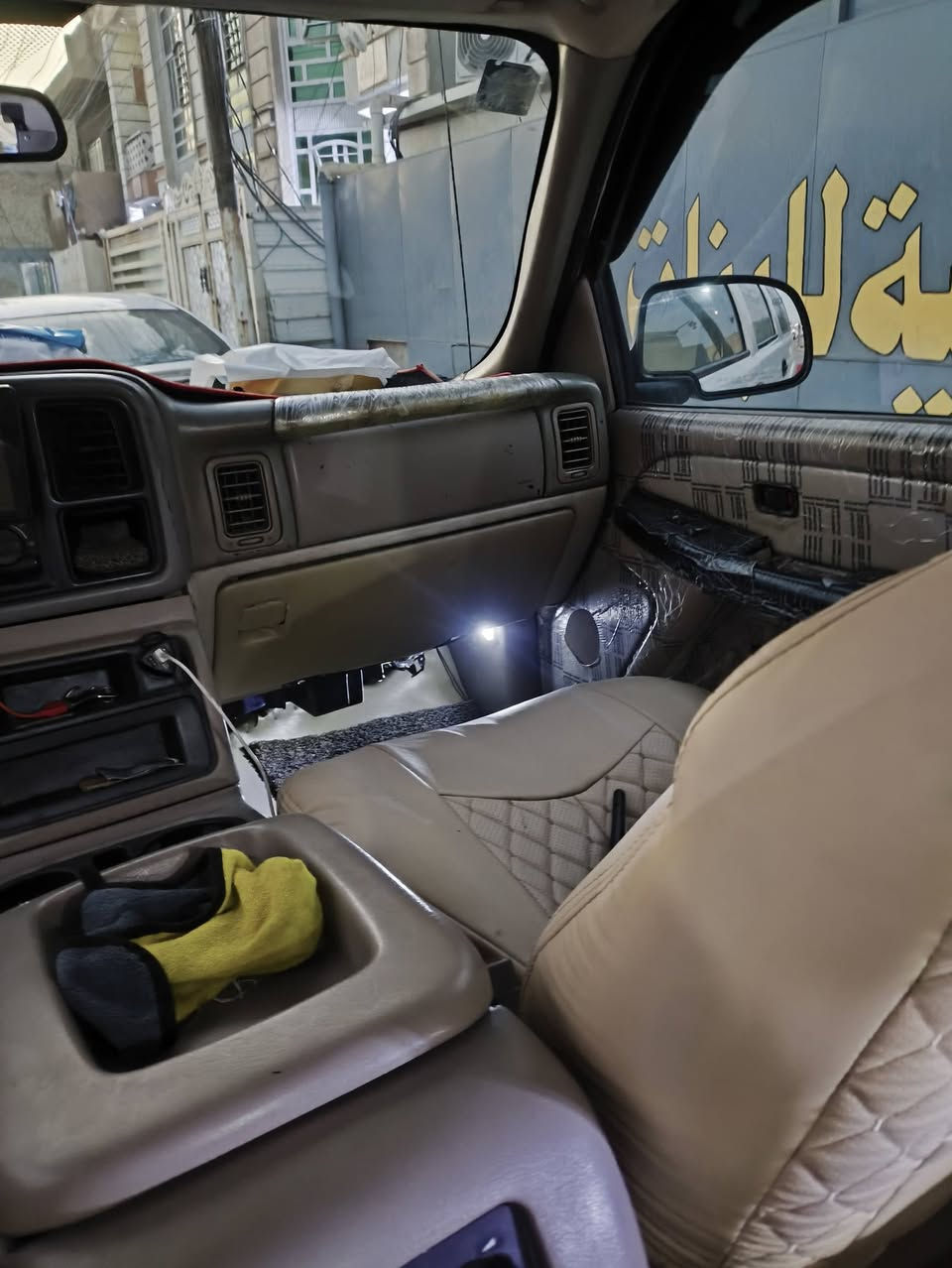 سلام عليك بيع سريع الفينيه 2002 كير محرك تبريد صدر تخم تاير جديد دواخل كلش حلوه كهربا فول جام شغال كله سنتر لوك ريمونت جامه اماميه اليوم بدلته الله شاهد سنويه جديده 31 سياره اصل ابيض ***********
