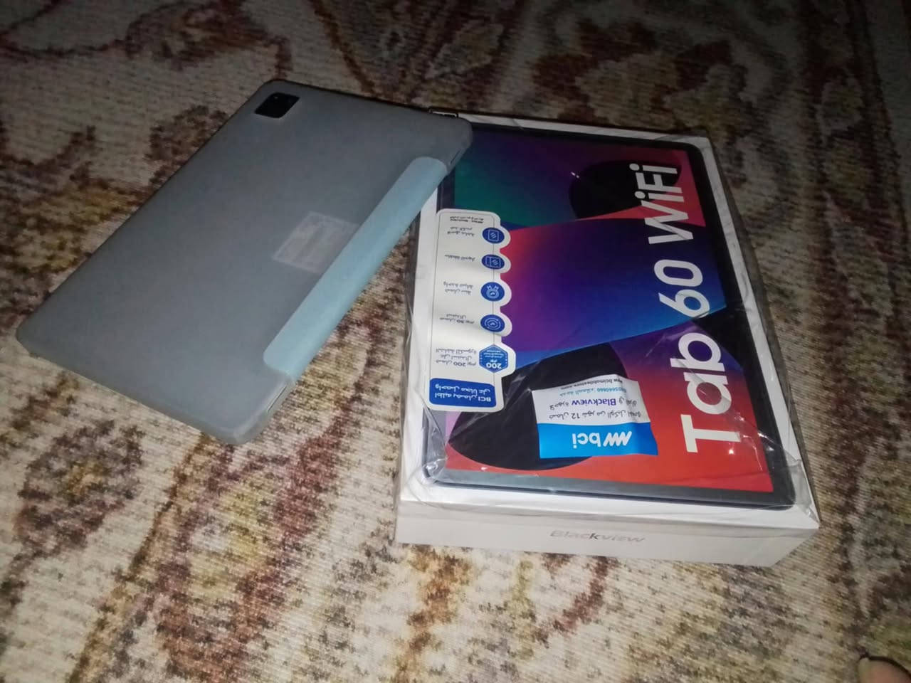 Blackview Tab 60 WiFi توفر تاب بلاك فيو 🔥🔥🔥

المواصفات الرئيسية:
يتميز الجهاز بشاشة IPS LCD مقاس 10.1 بوصة بدقة 1280 × 800 بكسل، ومعالج Unisoc Tiger T606 ثماني النواة، وذاكرة وصول عشوائي (RAM) سعة 8 جيجابايت، وسعة تخزين داخلية 128 جيجابايت قابلة للتوسيع حتى 2 تيرابايت عبر بطاقة microSD. 

ذاكره :- 
128/8+4

التصميم:
يتميز بتصميم أنيق ونحيف للغاية بسمك 8.5 ملم. 

البطارية والكاميرا:
يحتوي على بطارية بسعة 5100 مللي أمبير وكاميرا خلفية بدقة 13 ميجابكسل وكاميرا أمامية بدقة 5 ميجابكسل.

للمراسله فقط
***********
