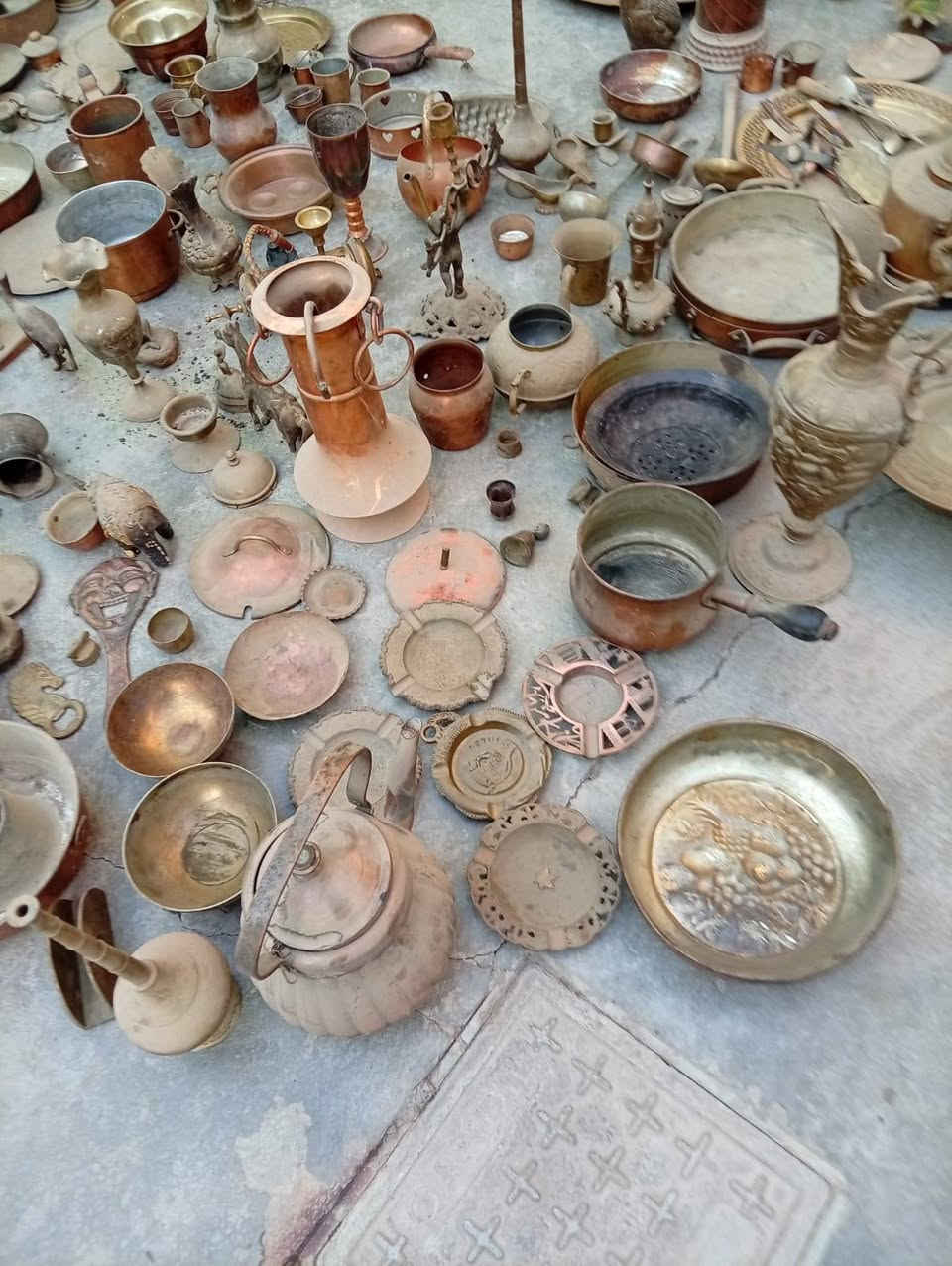 نحاسيات ابيع شلع وعلى الوزن الكيلو 16 الف ***********
