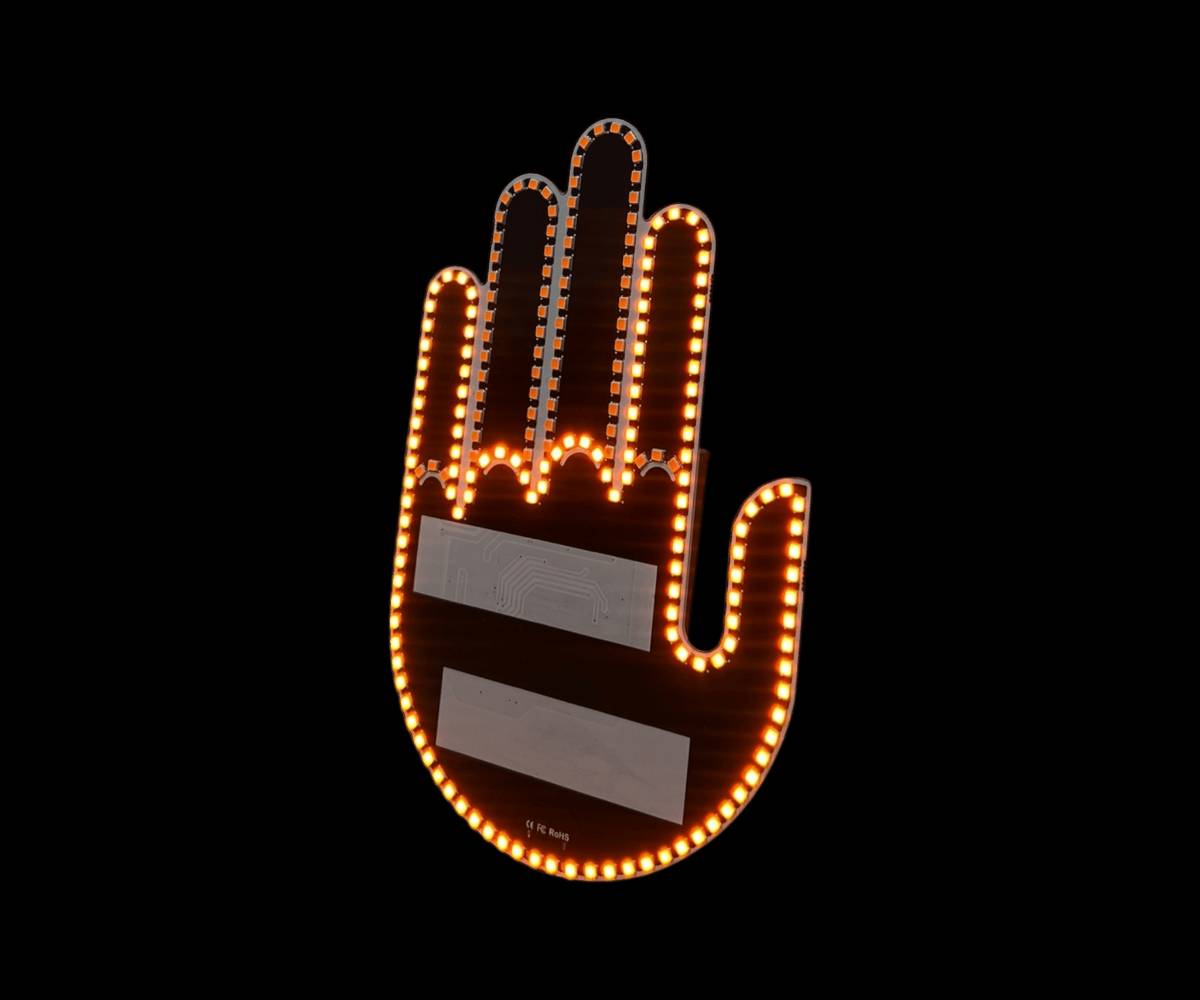 يوجد لدينا توصيل لجميع المحفظات العراق 📦🚖

نشرة إضاءة LED بإشارة اليد للسيارات – Fun Gesture Signal

الاستخدامات

تُستخدم لإرسال إشارات واضحة للسائقين خلفك أثناء القيادة، مثل: قف – انتبه – تهدئة – شكرًا وغيرها.

مناسبة للدراجات، السكوترات، والسيارات، لإضافة عنصر أمان ووضوح في الطرق المزدحمة.

فعّالة جدًا أثناء القيادة الليلية أو الأجواء الضبابية لزيادة الرؤية والتنبيه.

يمكن استخدامها كزينة أو إضاءة خلفية تفاعلية تضيف مظهرًا مميزًا للمركبة.

المميزات

تصميم على شكل كف LED مزود بعدد كبير من اللمبات ذات الإضاءة العالية والواضحة.

تحكم كامل عبر ريموت يمكنك من تغيير الإشارات المعروضة بضغطة زر.

مدى ريموت يصل حتى 25 مترًا للتحكم السهل أثناء القيادة.

عدة أوضاع للإشارة(رفع اليد – قف – تنبيه – تموج ضوئي…).

إضاءة قوية Super Bright LED مع استهلاك منخفض جدًا للطاقة.

يعمل بالبطاريات(3 بطاريات AA) بدون أسلاك معقدة.

لاصقات خلفية قوية لتثبيت النشرة بسهولة على زجاج السيارة أو أي سطح أملس.

منفذ Micro USB للصيانة.

هيكل بلاستيكي قوي مقاوم للكسر والخدش.

مناسب لجميع المركبات ولا يحتاج أي تجهيزات كهربائية.

أبعاد الغلاف: 11 × 3 × 17 سم.

محتويات الصندوق

لوحة LED على شكل كف.

جهاز التحكم (الريموت).

3 لاصقات للتثبيت.

غطاء بطارية خلفي.

دليل الاستخدام.

الملاحظات

يعمل على 3 بطاريات AA (غير مرفقة).

يفضّل تنظيف السطح قبل التثبيت للحصول على أفضل تماسك.

لا تُلصق اللوحة على الأسطح شديدة البرودة كما ذُكر في دليل التشغيل.