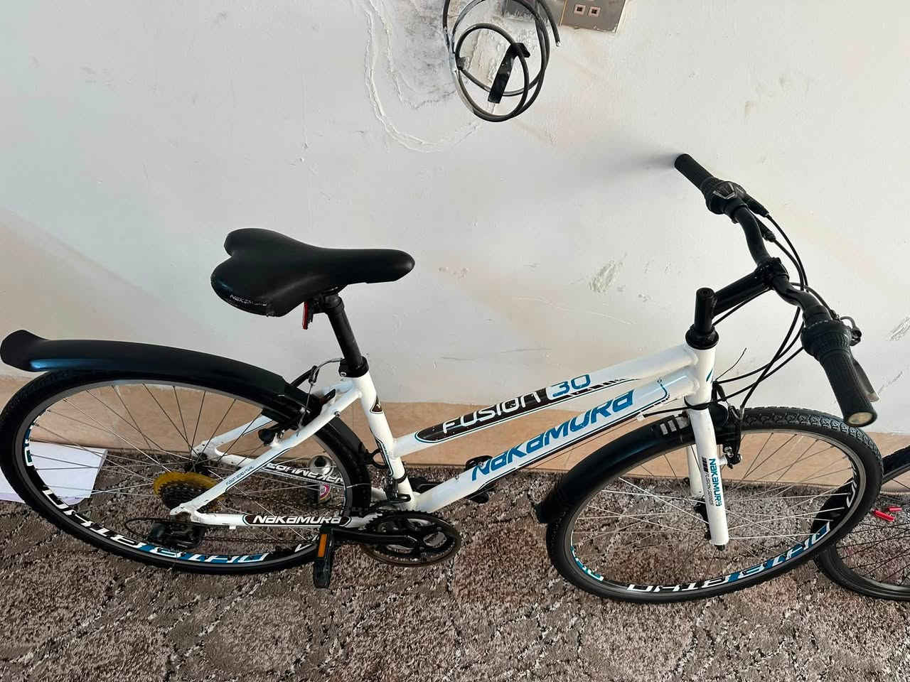 🚴‍♂️ للبيع – دراجة Nakamura 🇫🇷
🔹 الماركة: Nakamura

🔹 الحجم: C700 / 28

🔹 الغيارات: 3×7

🔹 الهيكل: ألمنيوم

🔹 لم تُستخدم داخل العراق

💰 السعر: 170 ألف و مجال 

📍 المكان: أربيل

📞 ***********
