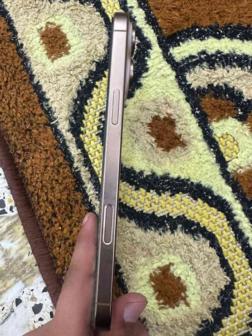 السلام عليكم ايفون 16 برو ماكس
ذاكره 256 وتر برو شرق اوسط بطاريه 97 وكلشي مابدل بل جهاز وكارتونته موجوده والشاحنه موجوده 

لتواصل والاستفسار ***********
