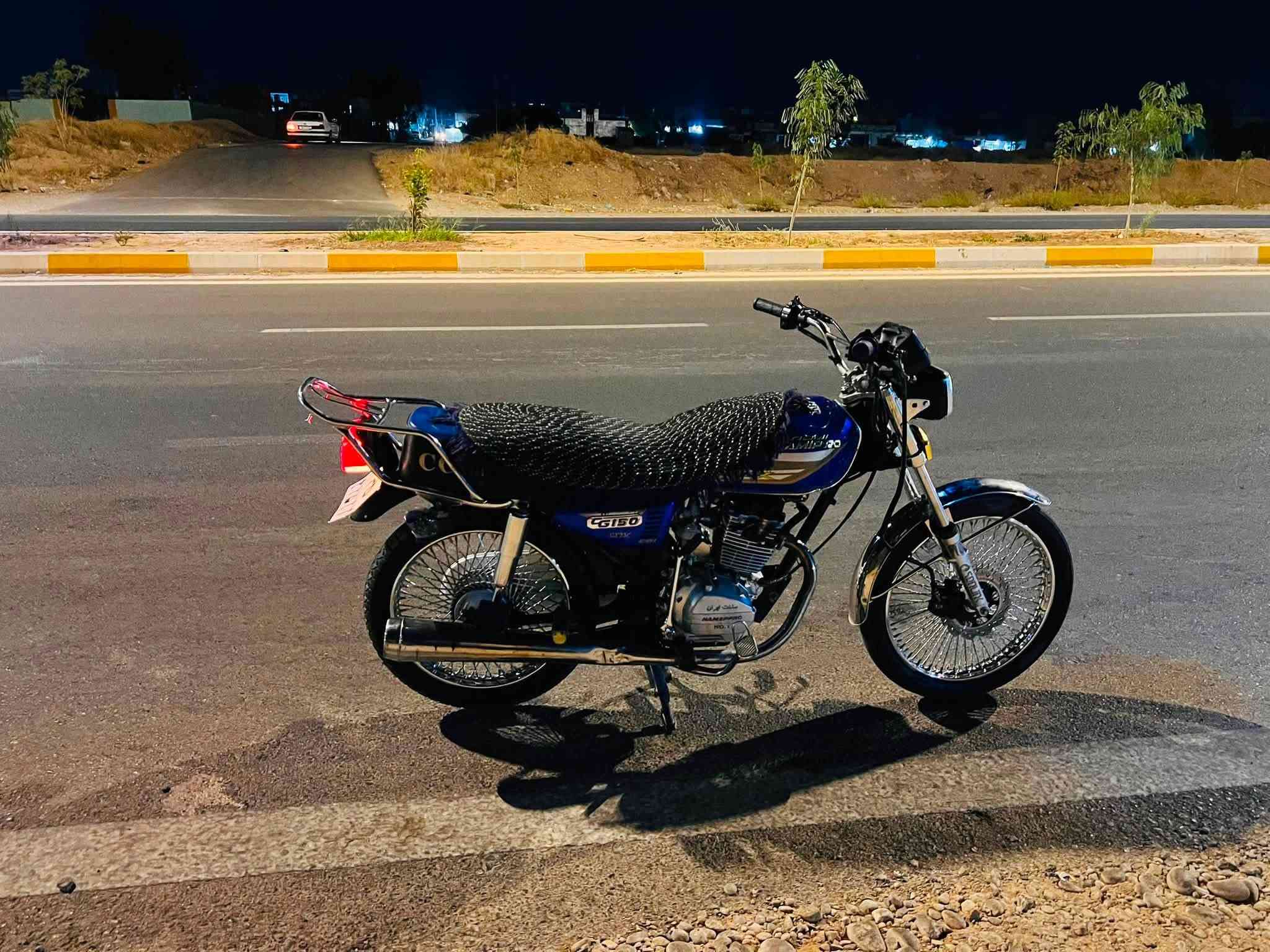 سلام عليكم  نامي برو (5كير) موديل (21) دراجه بيها أوراق ول دراجه حيل حيل نضيفه وبلواقع احلا من الصور دبلات شغاله دبلات خلفيه غاز وياله جدد زوج تايرات جدد كهربائيات كلها شغاله سلف شغال بس يرادلها كابريتر محرك لا صرف لا صوت  لا دخان تراي انطيك لبغداد كفاله محرك وشاصي السعر 460 وبي مجال مكاني خانقين
