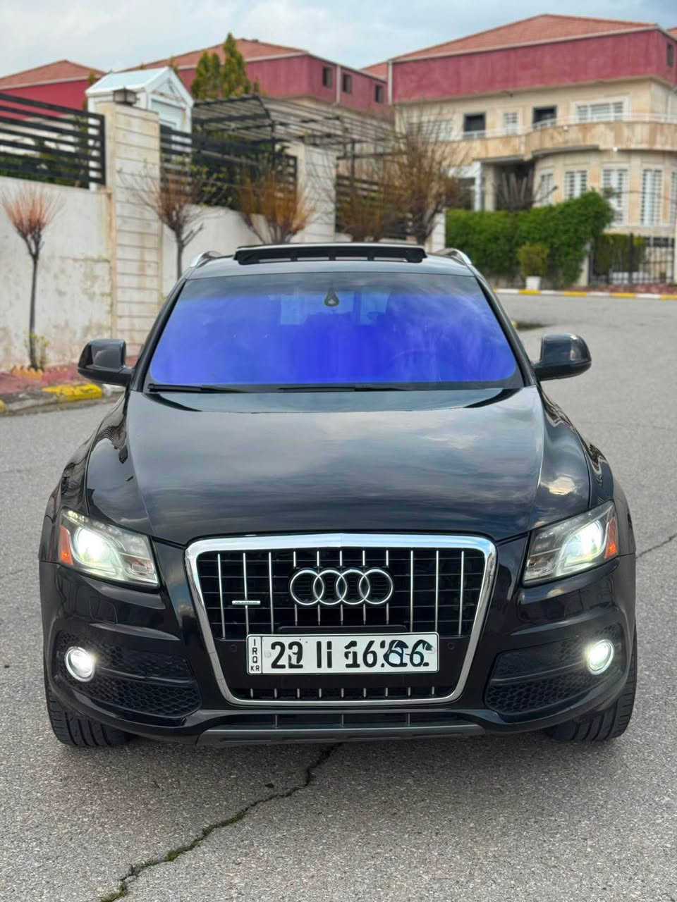 Audi Q5 S_line quattro v6 2010
***********
‎پانۆراما بەسمە برێک بەسمە تەبرید دووزۆن کوشن جلد کوشن هیتەر کوشن کارەبا سەلاجە جێپەرداخ ساردوو گەرم حاسە کامێرا تەحدید سورعەسنوق جەک سوکان ڤۆلیۆم تەلەفون راداری ئاوێنە دەبل ئەکسل ویل و تایەی لۆک 
‎گێڕو مەکینە بە شەرتی سەوت بوخار دوکەل کرانەوە 
‎پارچەیەک و پەلەیەکی هەهە بێناو بێ ئێرباگ بێ مەعجوون 
‎نرخی خوار بازار ٩٨ گەلەو معامەلەیەکی زۆر کەم
٠۷۷۱۲٦٦۲٠٠۱ السليمانية, العراق
