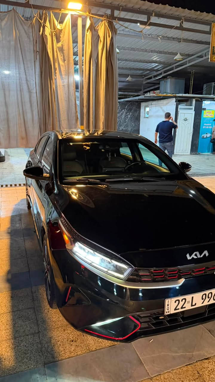 للبيع | Kia Forte GT 2023 – أعلى فئة ب١٤٠
كيا فورتي GT موديل 2023
ماشية 34 ألف ميل تقريباً (55 ألف كم)

المواصفات:

* محرك 1.6 تيربو GDI
* جير 7 سرعات DCT
* فتحة سقف سلايد
* كشنات جلد رياضية GT
* تبريد وتدفئة الكشنات الأمامية
* كرسي السائق كهربائي
* شاشة كبيرة + Apple CarPlay / Android Auto
* شحن لاسلكي
* تشغيل بصمة + دخول ذكي
* تشغيل عن بُعد
* مثبت سرعة
* كاميرا خلفية
* حساسات
* Blind Spot
* Lane Keep Assist
* إضاءة LED

* سبويلر خلفي
* دبل إكزوز رياضي

الحادث:
باب مبدل أصلي + باب صبغ
وبيها بارد بالجاملغات

السعر: 140 ورقة

للتواصل والاستفسار خاص.
او الاتصال على ***********
