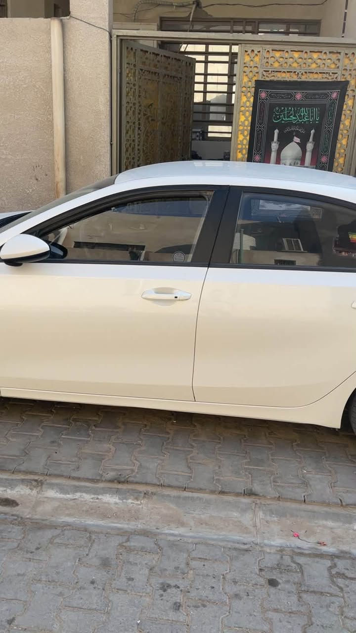 سيراتو وارد كوري موديل 21 كفاله سياره بانزين ماشيه 61 الف محرك 1600 دبل نوزل بصمه و ترحيب بيبان سياره فول 
للاستفسار 
***********
