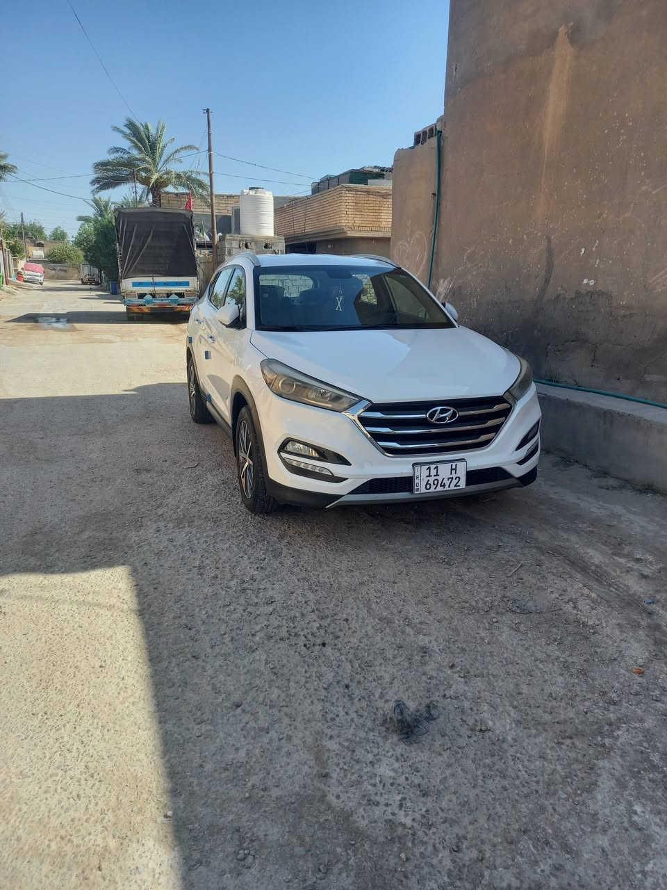 سلام عليكم للبيع  توسان موديل 17 خليجي سياره بيهه بس  لباب  بارد شويه ول باقي مكفوله من كلشي مكينه وكير وكشر   تخم  تاير  2000 مكينه  سياره نضيفهه بمعنه  لكلمه*********** وبي واتساب  سعررررر 167وبيهه مجال       رقم  بغداد بسمي  ....... 
...
