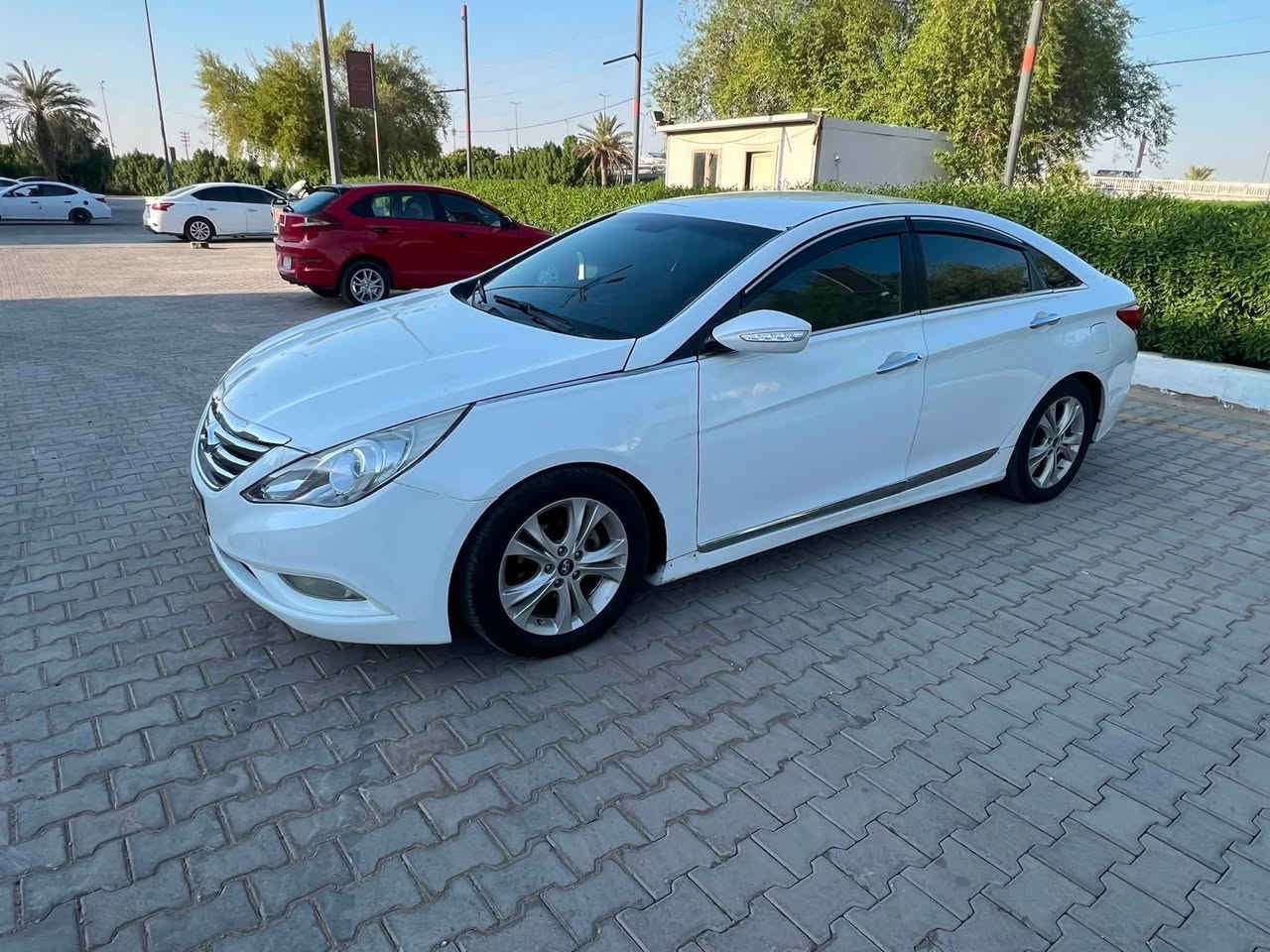 السلام عليكم
سوناتا خليجي موديل 2013 محرك 2400 
رقم أربيل تفاصيل مذكورة بالسونار  جاهزه من كير ومحرك وحدادية تبريد 
مواصفات إشارة بالمري وتحكم تبريد قطعتين 
السعر 86 وبيها مجال قليل 
النجف الكوفة ***********
