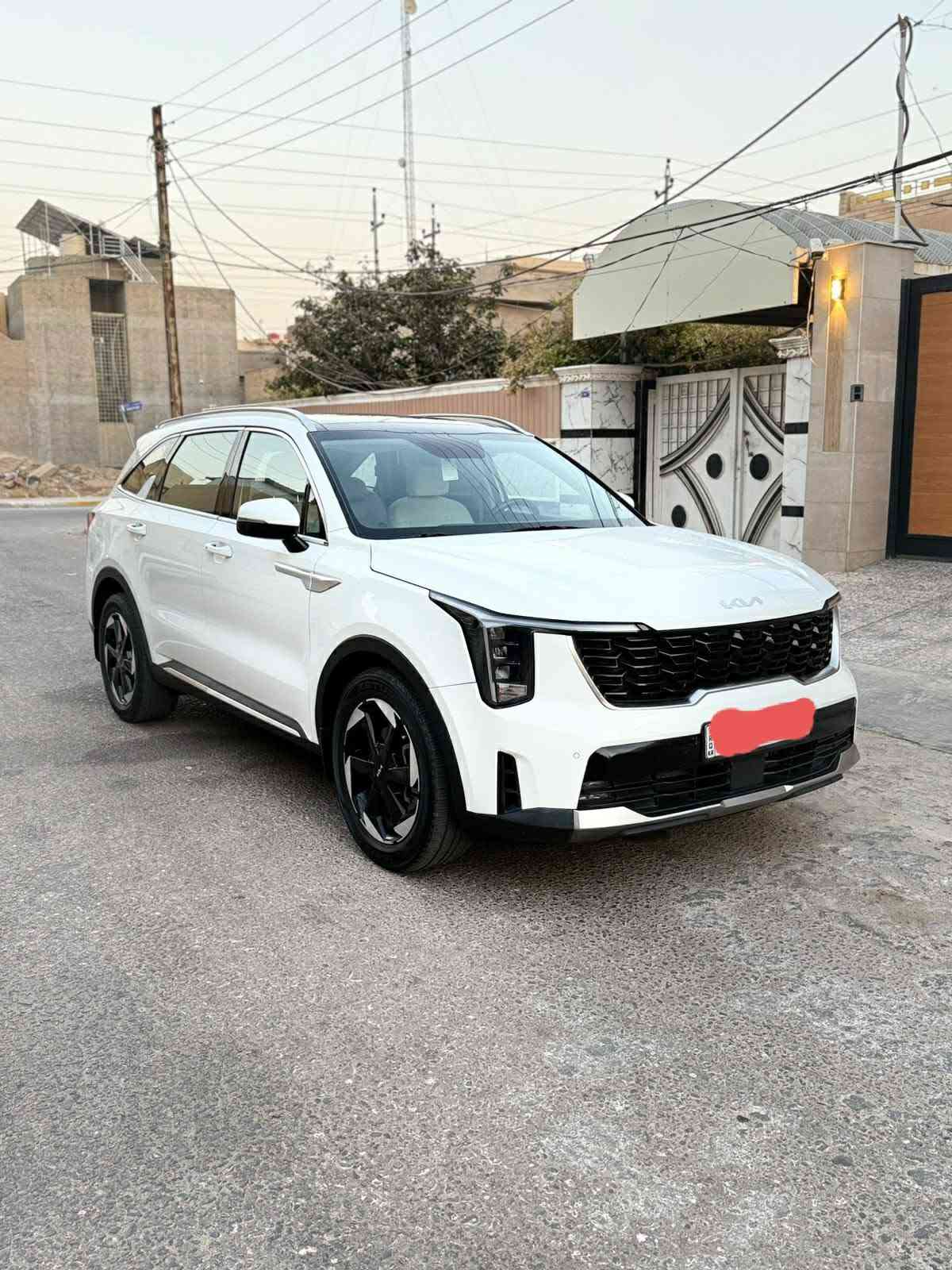 السلام عليكم سياره نوع سورنتو خليجي موديل 2024فول موصفات واحد على واحد لايت لد زنون بنراما لدار جانبي  حساس امامي خلفي حساس جانبي كامره  كير موس سايد ابريك بصمه فور ويل موس شاحن وير ليس  خمس بصمات بصمه تشغيل مري شفط جنطه كهربائي كشنات كهربائي  شاشه متصل شاشه كتروني سياره جديده سته سلند سبعه راكب 3قطع تبريد  السياره كفاله عامه اتريد تحويل اتريد وكاله باسم كردي عندي وكاله منا مباشر السعر 268بيع سريع  العنوان كربلاء رقم الهاتف ***********
