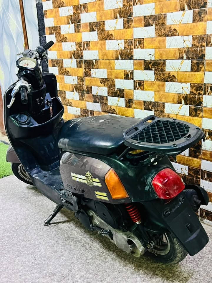 سلام عليكم ، بوليسي للبيع السعر 600 وبيها مجال البصرة القرنه : للأستفسار : ***********
