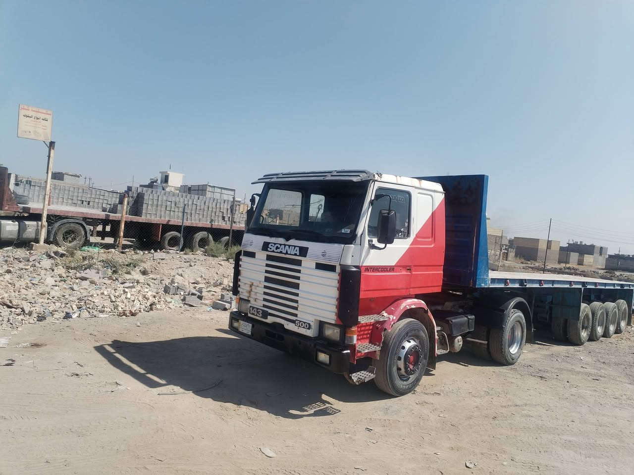 للبيع الراس فقط سكانيا مشلح موديل ٩١ سقف ناصي حجم ١٤٢ رقم انبار مشروع وطني ٣ لوحات سنويه لل٢٧ مرسمه فلات ذات جوانب متحركه ٣محاور مكينه V8 /0/6 مكينه جديده كير ٥ب٥ شاصي ١٠ مكفول علمآ ان سياره سياره مكفوله مكينه وكير واكسل وقماره كله عل الشرط وسعرها  ٦٩ ورقه واي استفسار *********** مكانه بغداد المعامل.
