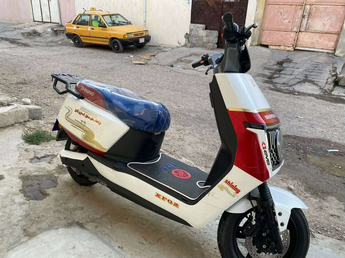 السلام عليكم دراجه شاينك للبيع 
ملف ٢٠٠٠
بطاريه فول 
السرعه تصل الئ ٧٥ كم متر 
السعر ٥٧٥وبي مجال
