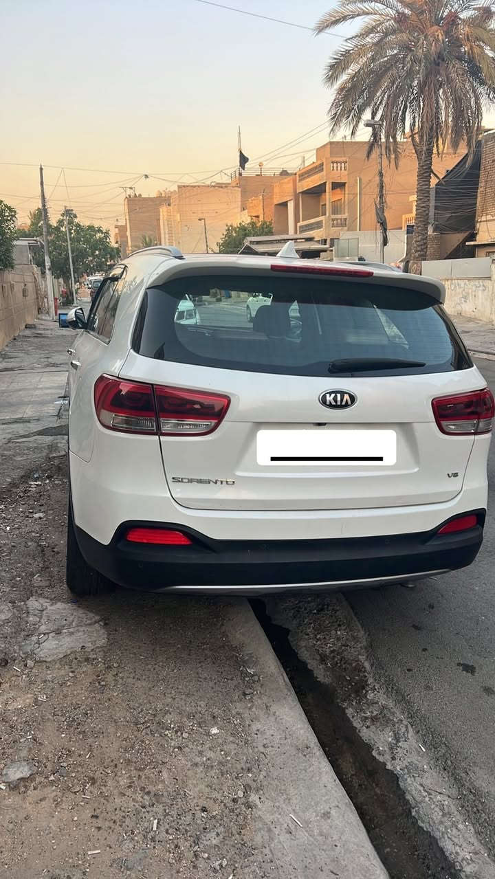 كيا سورنتو 
رقم بغداد الماني بسمي 
موديل ٢٠١٨
لون ابيض 
٦ سلندر ٧ راكب 
فوووووول مواصفات ١/١
بنووووورما طكتين جام  
بردات خلفية اصلية
مري شفط مع القفل 
حساس امامي وخلفي 
شاشة كبيرة اندرويد 
نظام ايكو درايف 
كشنات جلد اصلي لونين 
كشنات ٢ كهرباء 
تبريد ابيانو لمس 
تبريد ٣ قطع ثلج 
تحكم استيرن فول 
حاكية : ابلوتوث: اوكس 
كيجات السرعة زئبقية 
شاشة الدشبول الكترونية 
اضواء ترحيب بليدات 
جي: بي: اس خرائط طرق 
مانع انزلاق وانحدار  
اشاير بلمري 
كير ومكينة وصدر وحدادية وتبريد خير من اللة
مصبوغه احزام للجمالية 
سيارة نظيفة وجاهزة مابية اي نقص 
الرقم الدولي الجديد / سنوية جديدة/ هزة جديدة 

السعر 175$

*********** شراي اتصل
