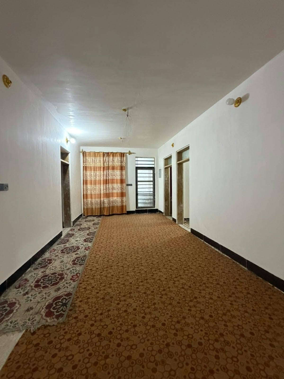 قرب جسر الشهداء • ١٥٠م • ٤ غرف