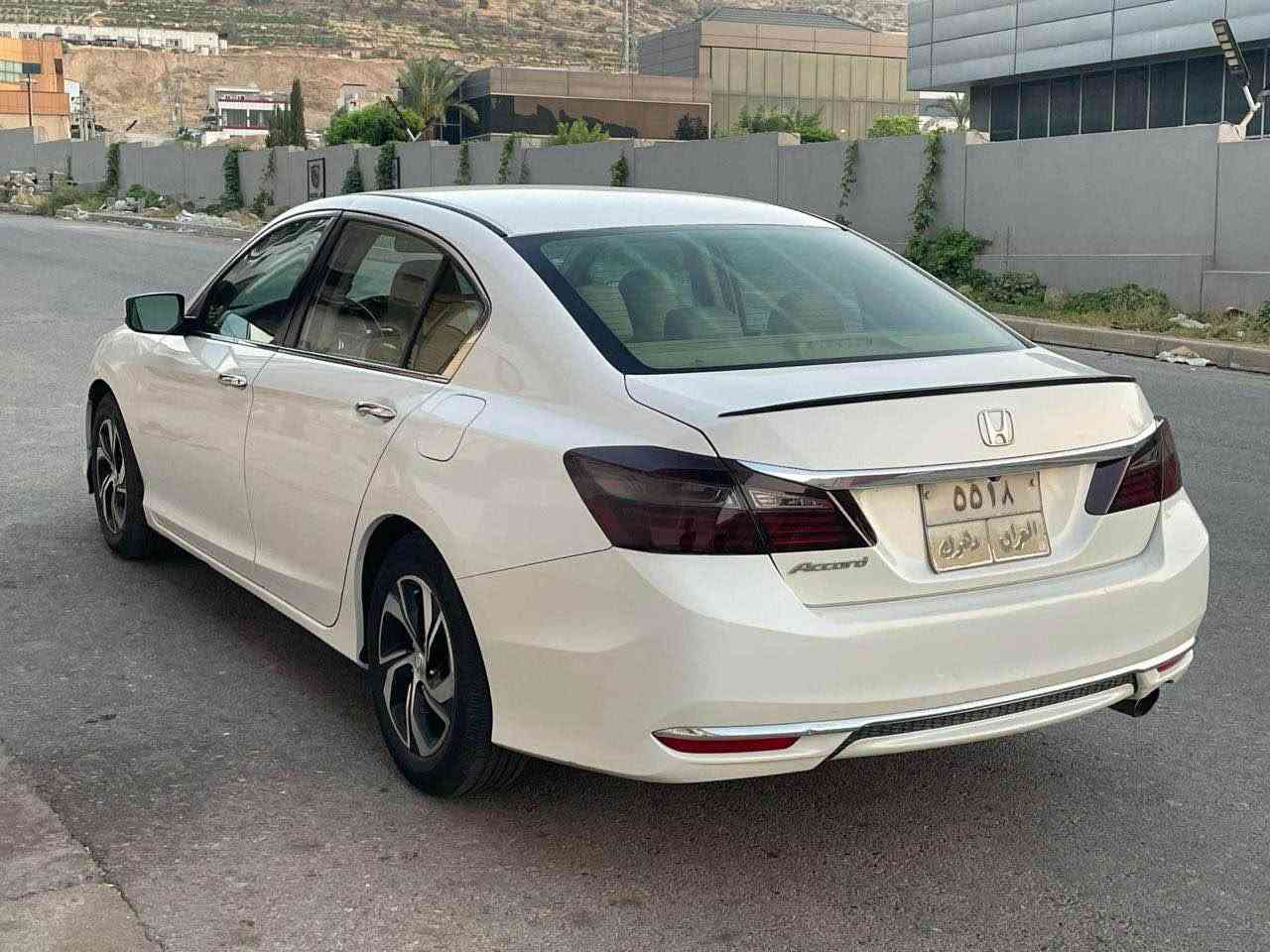 للبيع هوندا اكورد ٢٠١٦
محرك ٤ سلندر 
بيها قطعتين صبغ بولند و جاملغ
ارباك بس ستيرن 
سعر ١٠٠ $ و بيها مجال 
مكان دهوك 
للاستفسار : *********** دهوك, العراق
