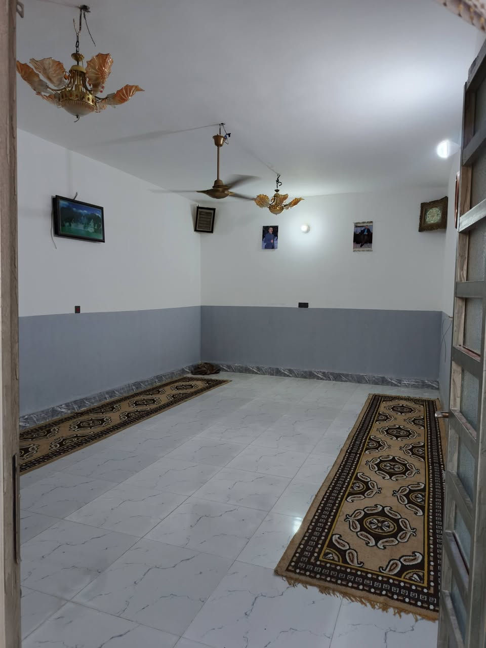 طريق نجف كربلاء • ٢٠٠م • طابق ونص