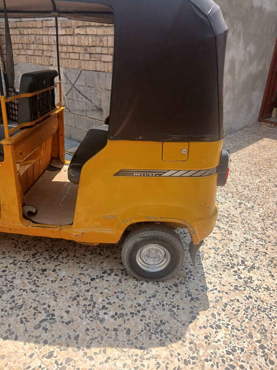 تي فيس موديل 20 رقم بصره المكينه مجفته شركه  الكشره بيه ضربه بصفحه معمره والباقي كفاله  رقم بصره  لاحد يكلي شبيه مابيه رحمه الوالديكم  سعره. 4000  وبيه مجال مكاني عماره حي شرطه محافضه ميسان  تكتك راعيه بلبصره.   المو شراي لا يخابر. ويفحطني    ***********.      ***********
